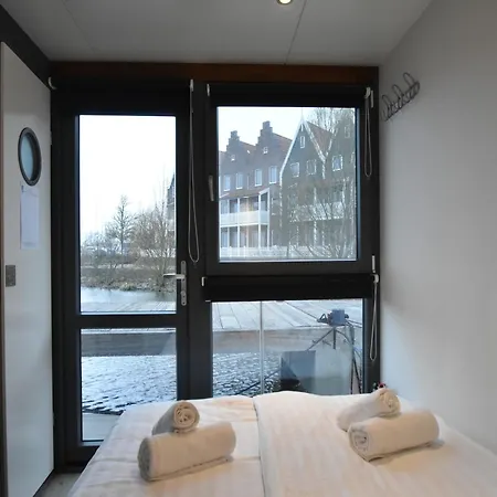 Unique Floating In Volendam, Cleaning Included *