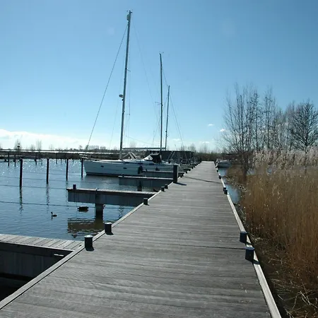Boat In Near Marina Museum, Cleaning Included * Volendam