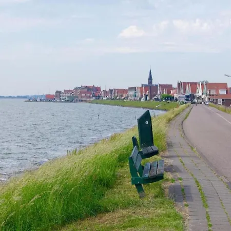 Boat In Near Marina Museum, Cleaning Included Volendam