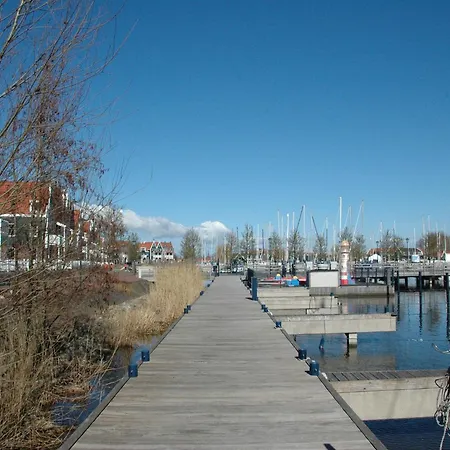 Boat In Near Marina Museum, Cleaning Included * Volendam
